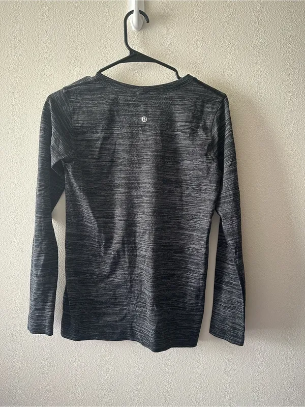 Lululemon Swiftly Relaxed Long Sleeve Black / White / Black W3DDKS size 4 - Image 3