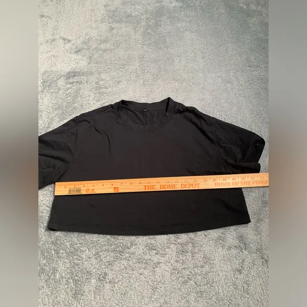 Lululemon Black Women's Crop Top - Image 9