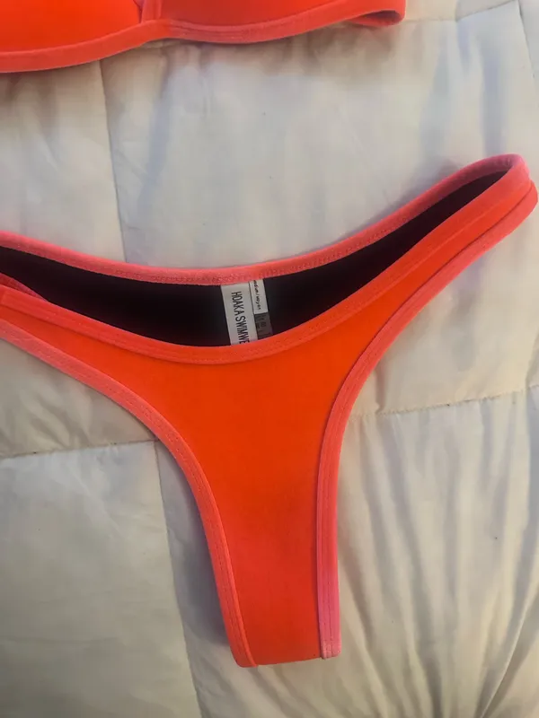 Hoaka hot pink velvet bikini set - Image 5