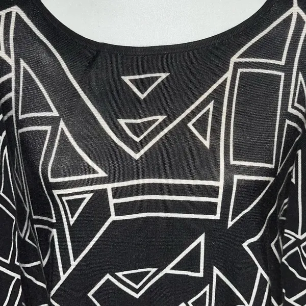 Ralph Lauren Boatneck Top Black & White Geometrical Design Size M - Image 3