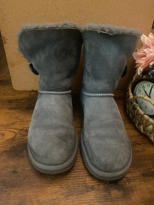 UGG Leather Women's Suede Boots Size 6 - Image 2