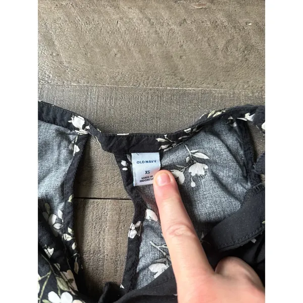 Old Navy Women's Luxe Black White Floral Swing‎ Tank Size XS - Image 3