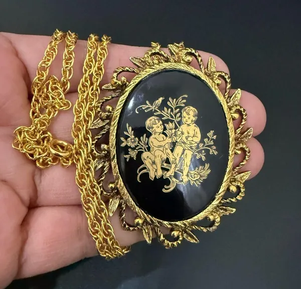 Vintage Unsigned Victorian Revival Cherubs Gemini Zodiac Cameo Pendant Necklace - Image 10