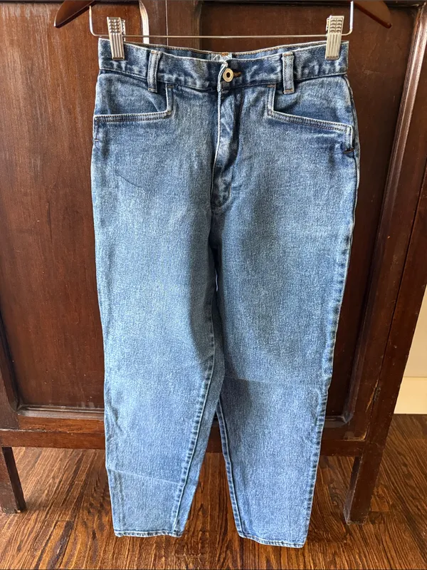 Jordache Blue Acid Wash Vintage Back Yolk Mom Jeans Size 8 - Image 2