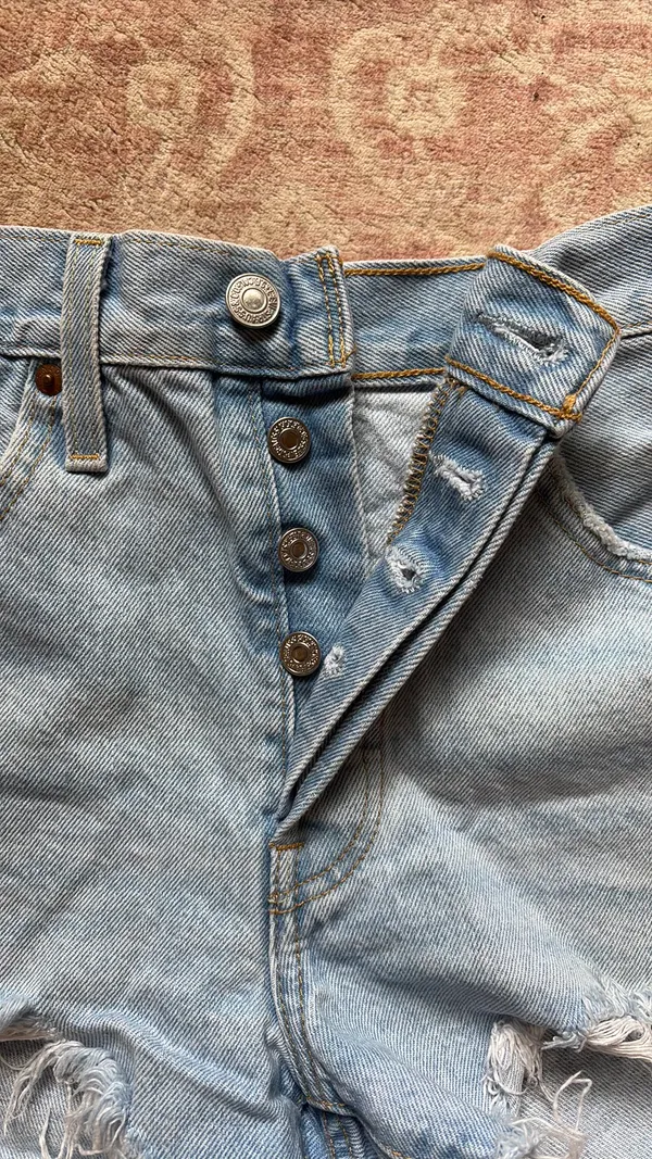 Levi’s 501 Shorts - Image 2