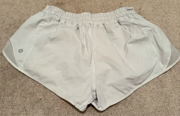 Lululemon Hotty Hot 2.5" Low-Rise - Image 3