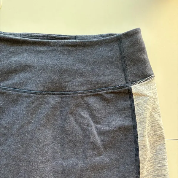 Lululemon Athletic Mini Skirt Womens 4 Navy Blue Grey Colorblock Sporty Skort‎ - Image 5