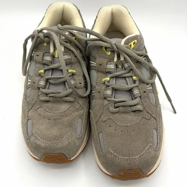 Vionic women’s walker gray suede walking shoe sneaker performance size 8.5 - Image 2