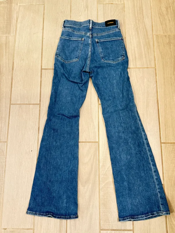 Express Blue High-Rise Flare Jeans with Distressed Knee - Image 6