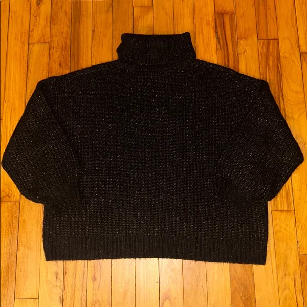 Old Navy Black and White Speckled Sweater - Image 2