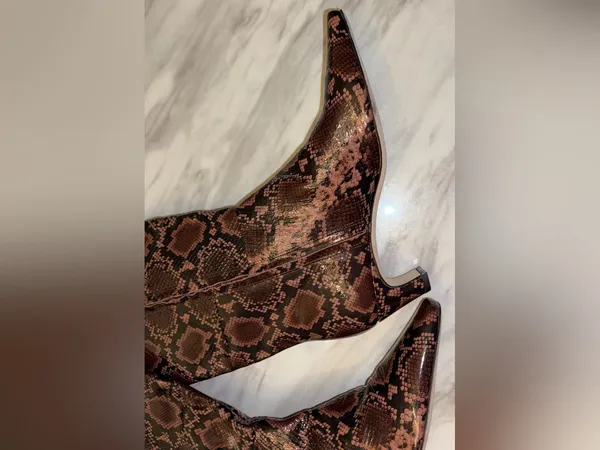 Antonio Melani Snakeskin Print Kitten Heel Boots 8M⁠ - Image 5