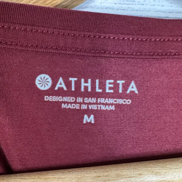 Athleta Women size M Burgundy Soft Drape V Neck Tee Everyday Basic - Image 7