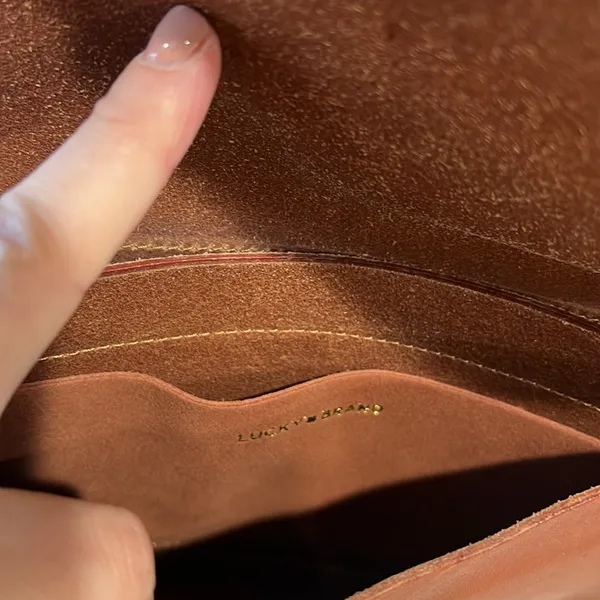 Lucky brand tan leather crossbody - Image 7