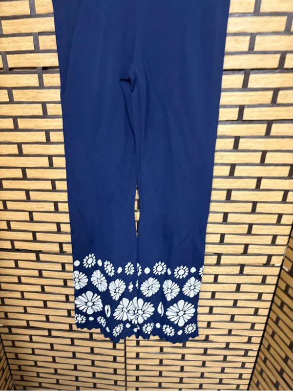 Camila coelho blue floral pants size Small - Image 4
