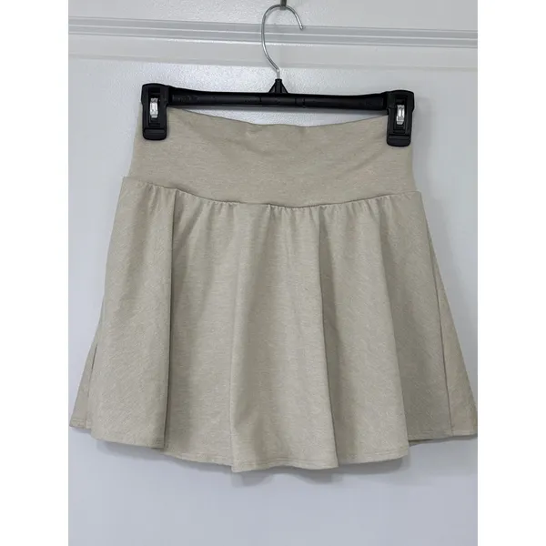Old Navy Beige CloudComfy Extra High-Rise Crossover Waist Skort Small - Image 3