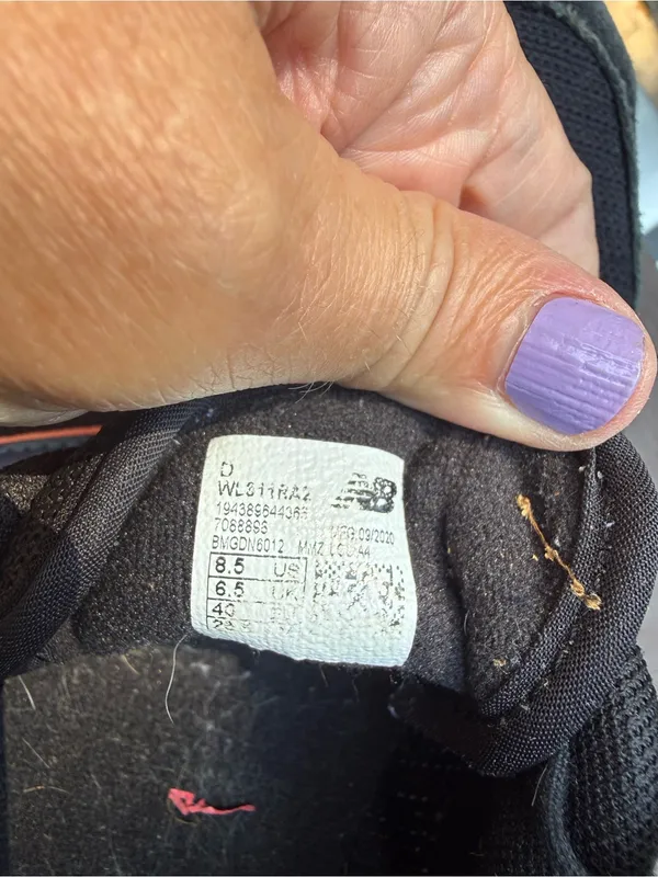 Womens NEW BALANCE 311 Black Sneakers Shoes / Size 8.5 - Image 7