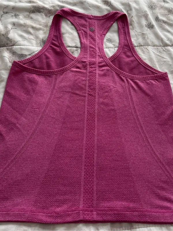 Lululemon Swiftly Tech Raceback Pink Performance Tank Top, size 4 athletic gym - Image 15