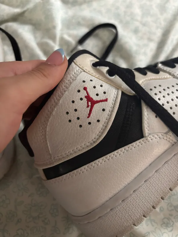 Jordan’s jumpman  - Image 8