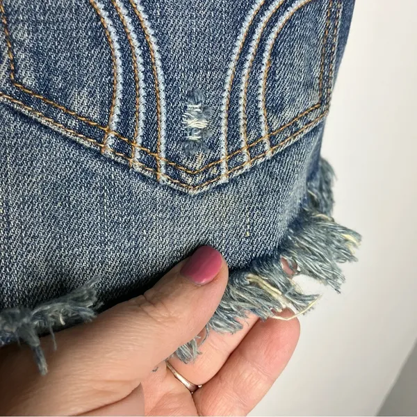Y2K Hollister low rise jean shorts raw hem‎ size Shows size 26 - Image 7