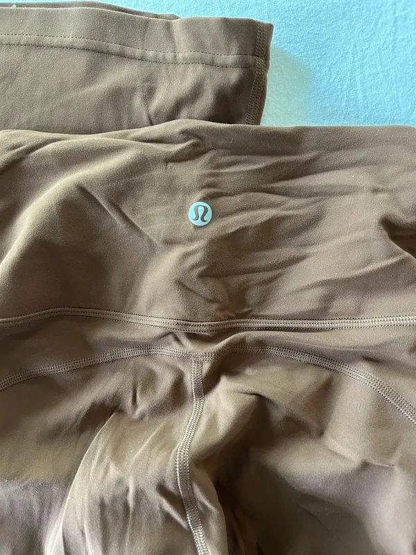 Lululemon Like New  Yoga Pants - Image 4