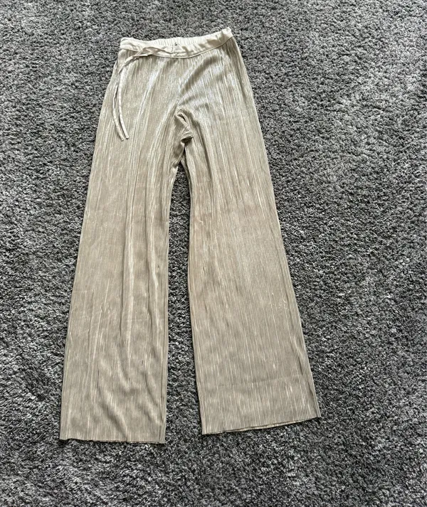 Victoria's Secret Gold Metallic Pleated Wide-Leg pajama bottoms - Image 3