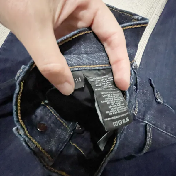 Jess Highrise Jeans In Silence Wash - Image 7