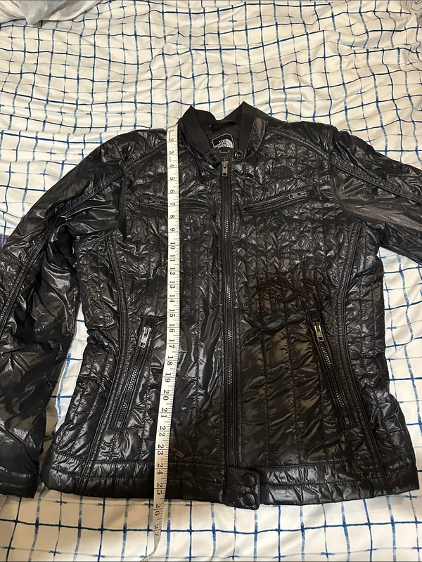 The North Face Glossy Black Quilted Jacket - Image 7