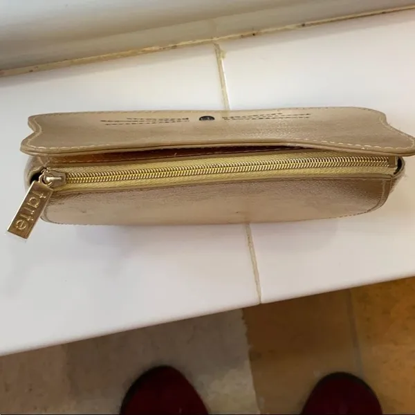 Tarte Cat Shape cosmetic bag Gold - Image 3