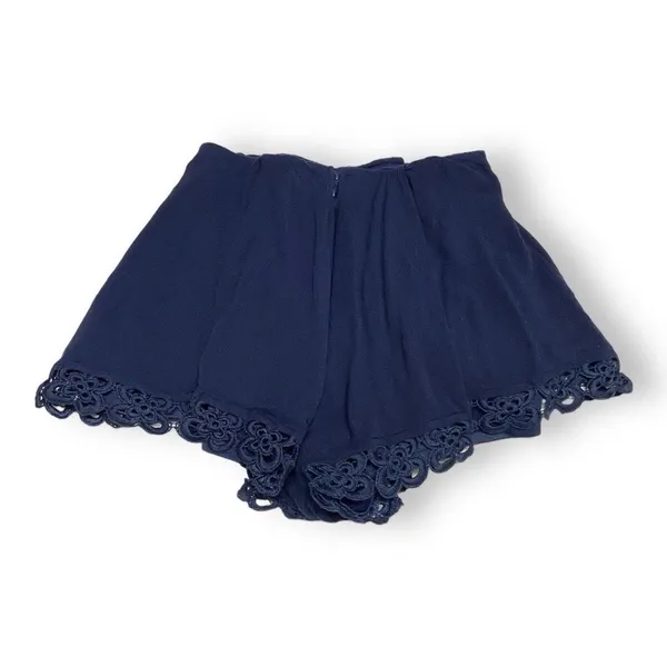 5/$65 L'Atiste Womens Shorts Sz M Navy Blue Crinkle‎ Lace Wide Leg Short - Image 2