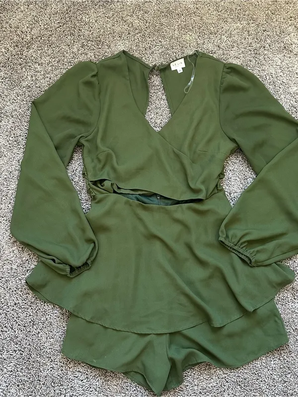 Le Lis Olive Green Long-Sleeve Wrap Romper - Image 3