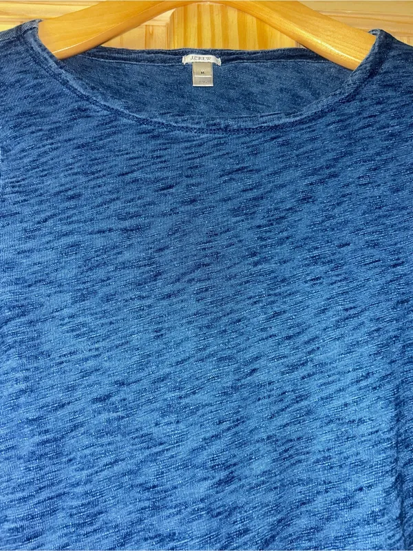 J.Crew Blue long sleeve shirt with subtle marbled texture, size M #jcrew #preppy - Image 2