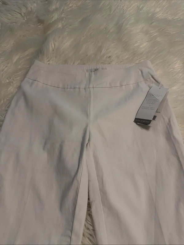 new directions White Bermuda Shorts Mid-Length Cut inseam 11” waist 30” size 6 - Image 8