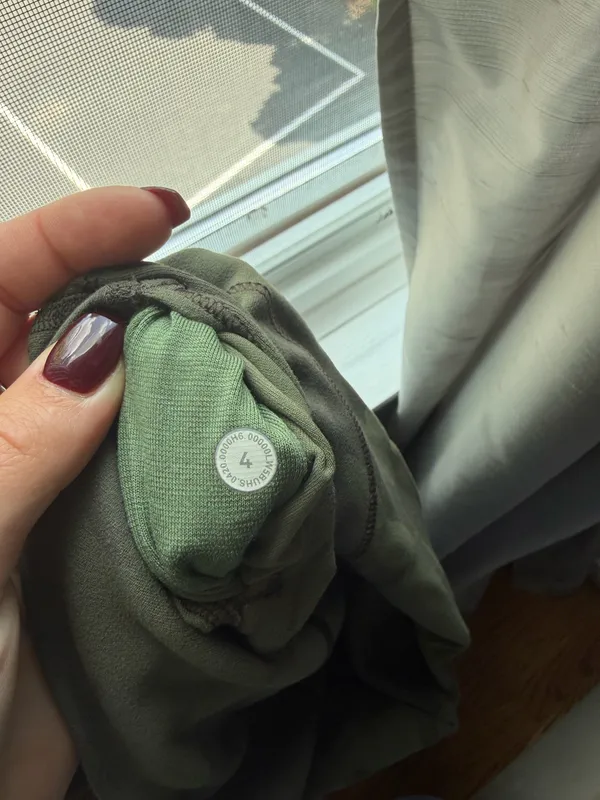 Lululemon align green camo legging 28” - Image 4