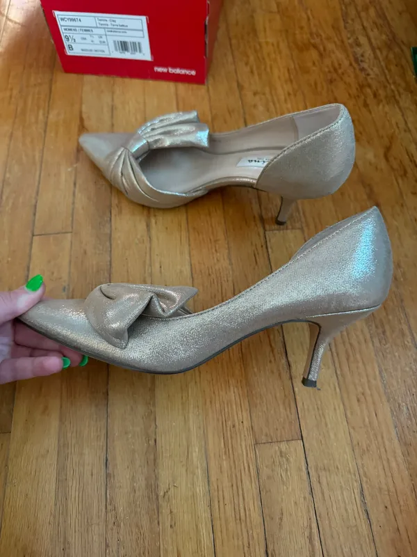 Shoes Sparkly Gold High Heels - Image 5