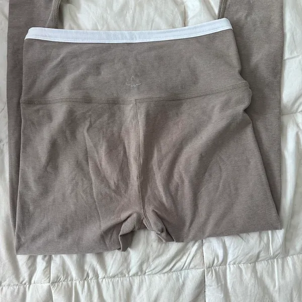 Beyond Yoga spacedye tan leggings - Image 3