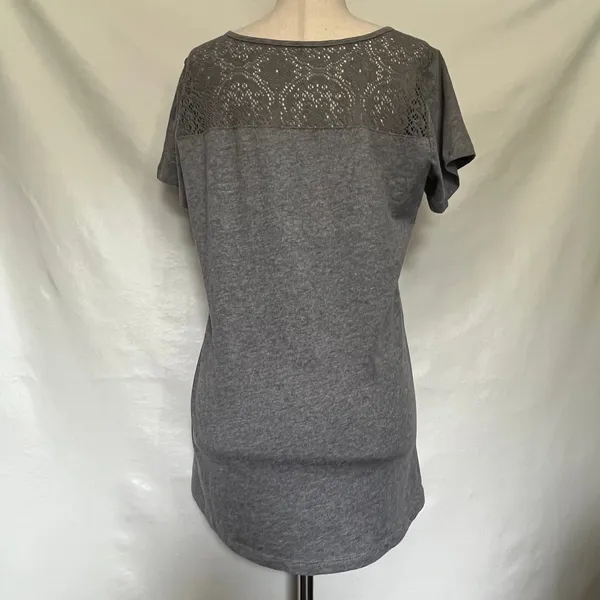 Disney Parks Winnie the Pooh Graphic Women Tee Top Sz M Lace Back Whimsical Cozy - Image 7