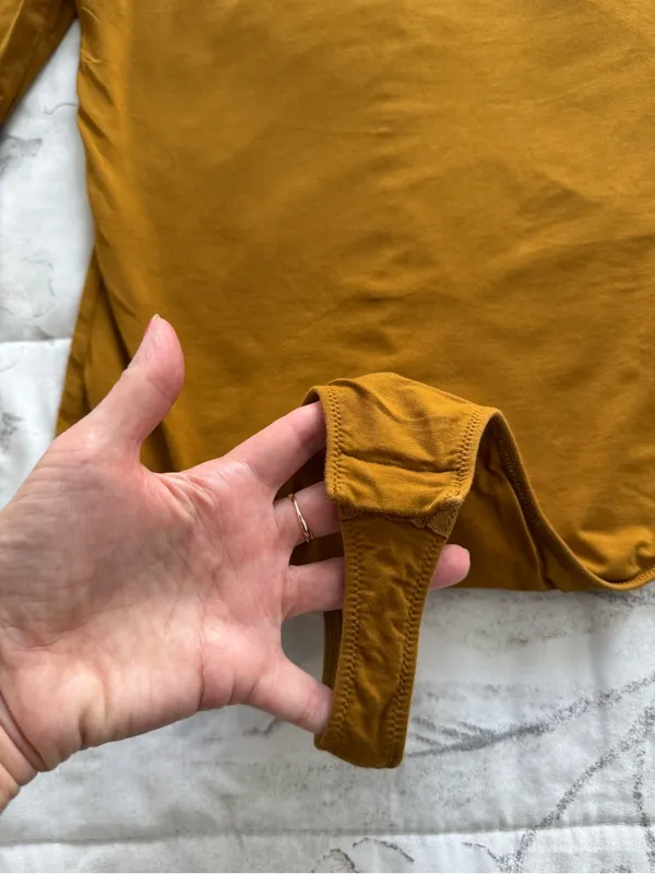 Everlane mustard tapenade Short Sleeve crewneck bodysuit, size S Supima cotton - Image 9