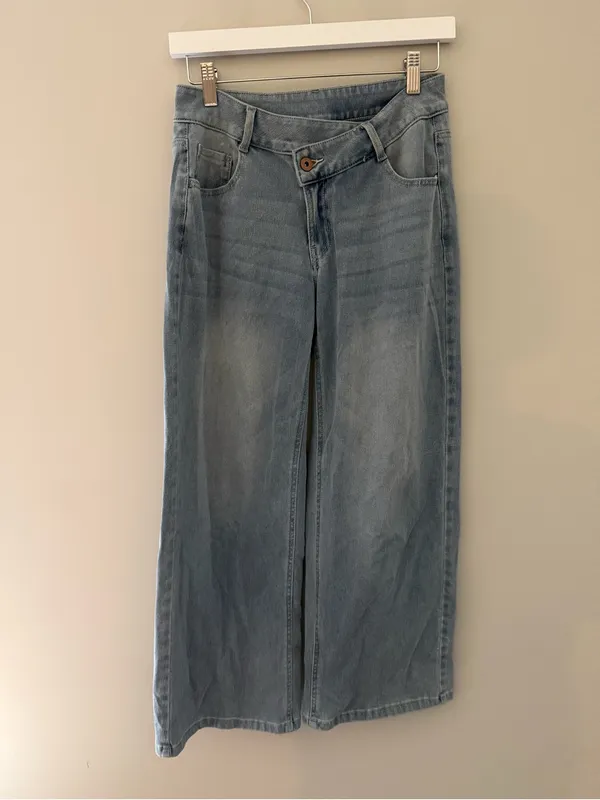 Halara Flex Crossover Waist Wide Leg Jeans Petite XS Light Wash - Image 3