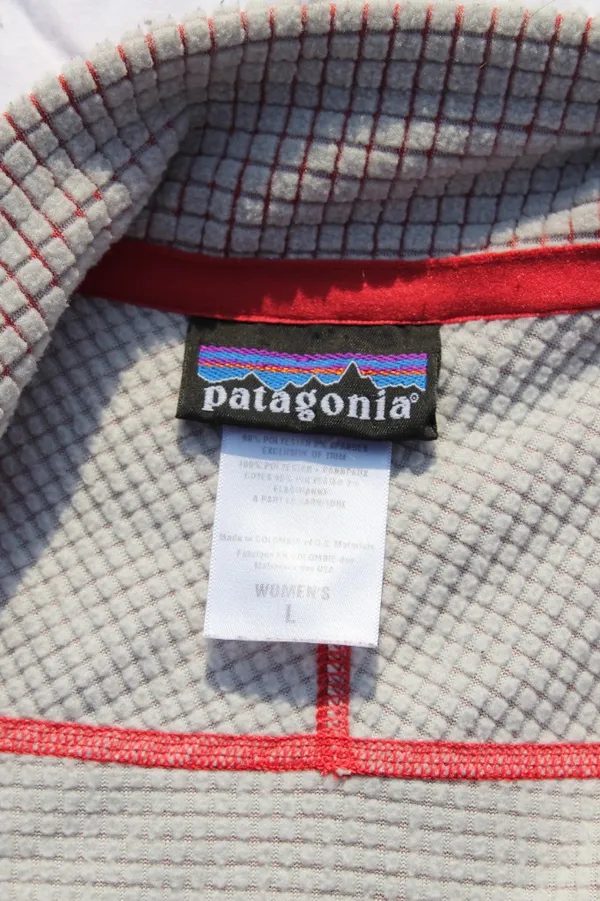 Patagonia Women's Red R2 Regulator Polartec Thermal Pro Fleece Vest - Image 5