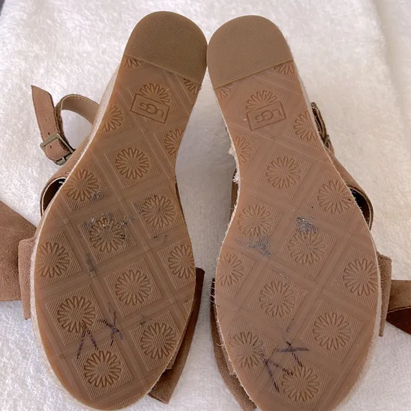 UGG Camila chestnut platform sandals - Image 6