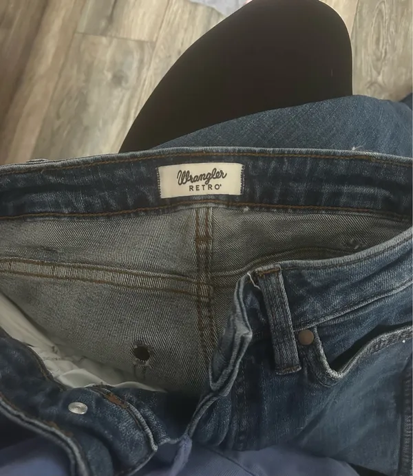 Wrangler Flare Jeans - Image 5