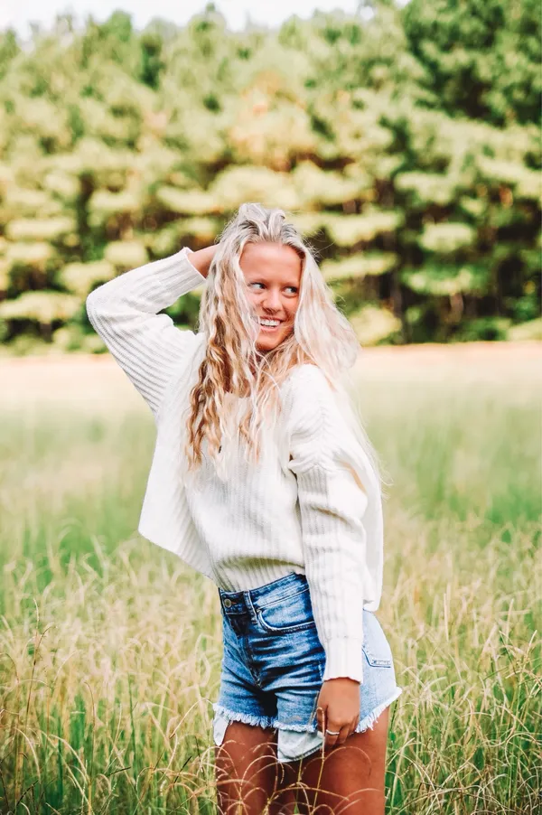 White American Eagle Sweater - Image 3