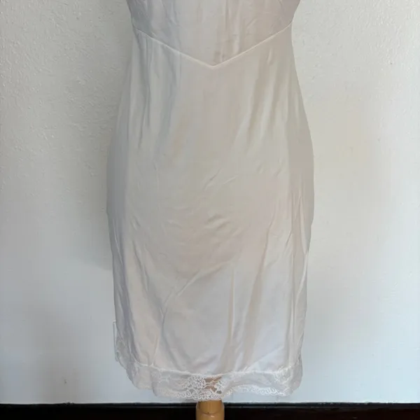 Vintage 50s 60s White Lace Slip - Image 5