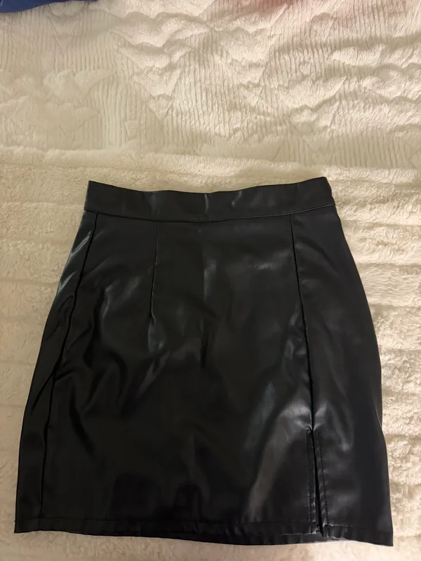 Amazon Latex Black Skirt - Image 2