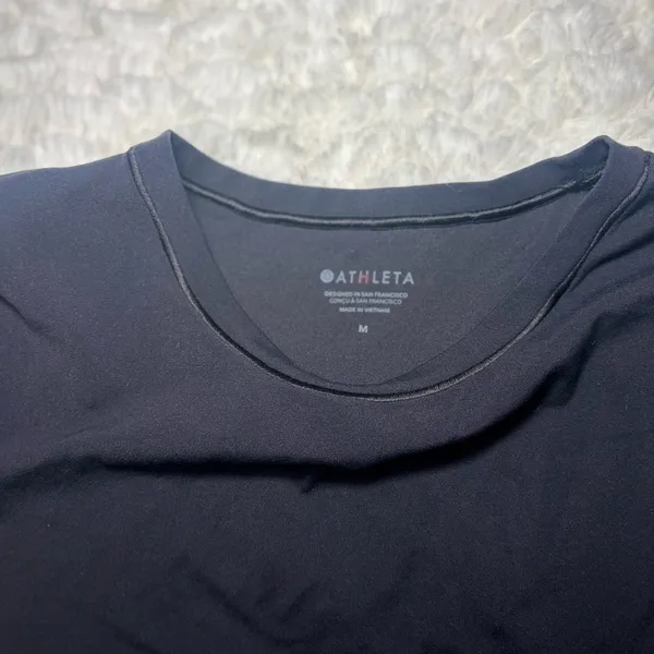 Athleta Women's Black Short Sleeve Tee - Image 3