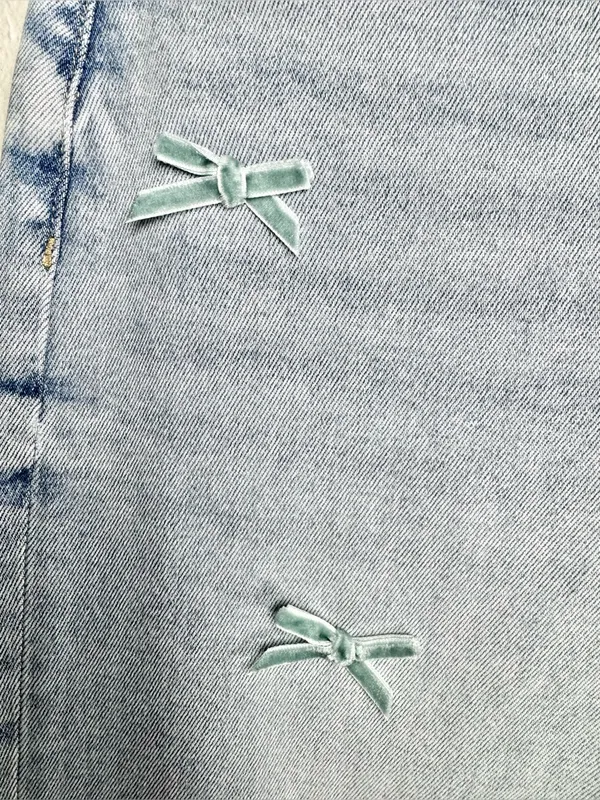 Risen Cassidy High-Rise Barrel Leg Bow Detail Cropped Blue Jeans Size 5/27 - Image 7