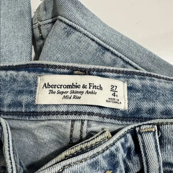 Abercrombie & Fitch Light blue The super Skinny Ankle Jeans NWT - Image 4