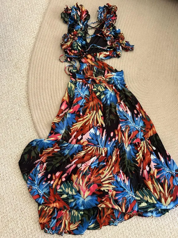 Tropical print low cut, cutout maxi dress - Image 9