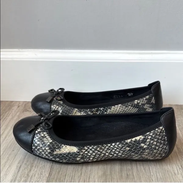 Vionic Minna Snakeskin Leather Ballet Flat - Image 3