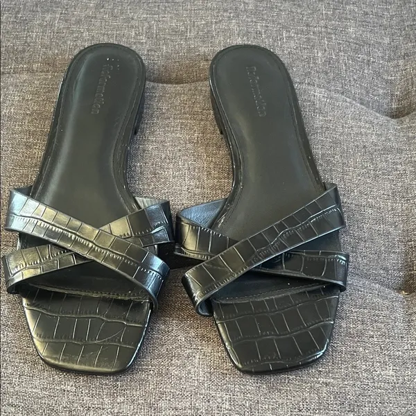 Reformation Margaret Black Croc X sandals. Size 7.5 - Image 6